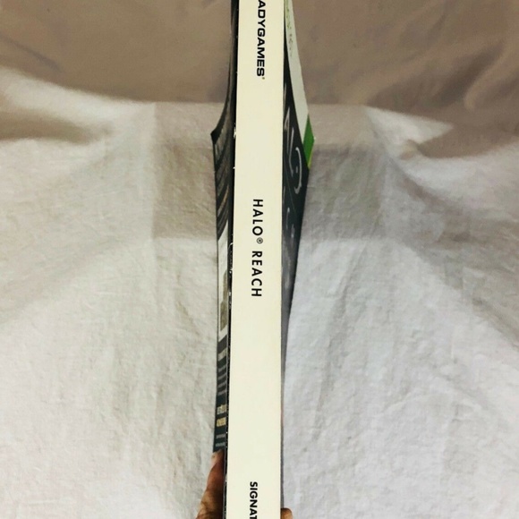 Halo Reach Signature Series Strategy Bradygames - Picture 5 of 6